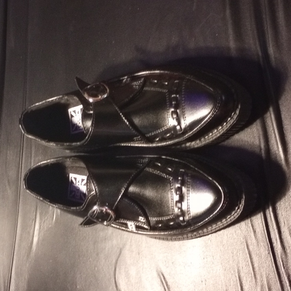 TUK pointed buckle shoes Men's size 8
